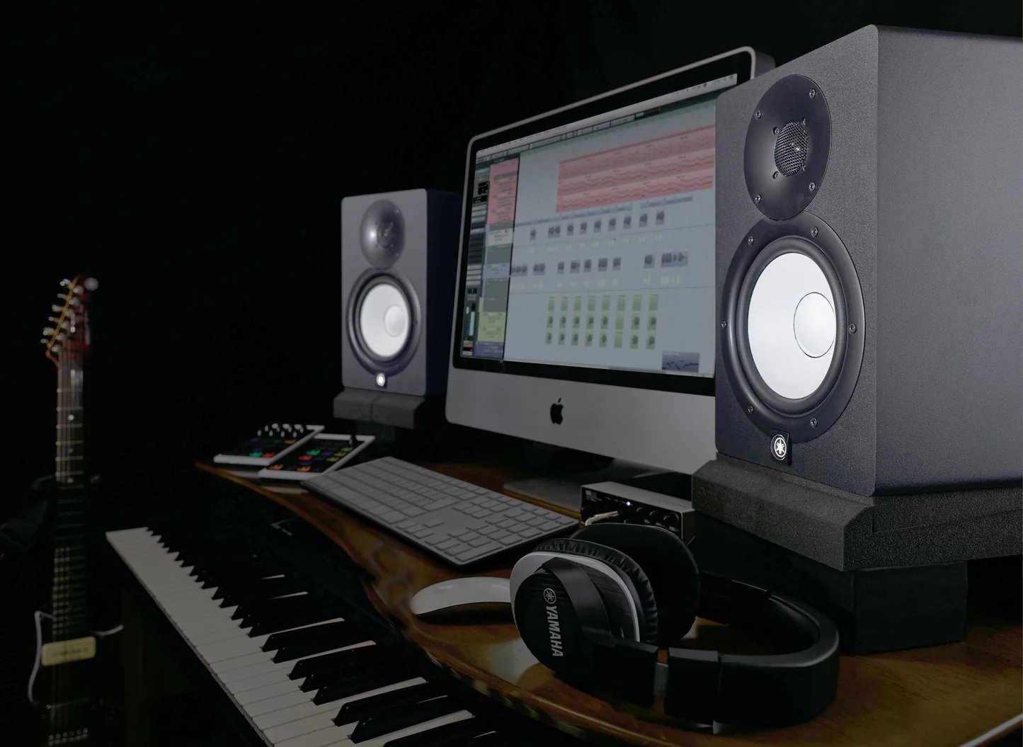 Yamaha HS8 Monitors